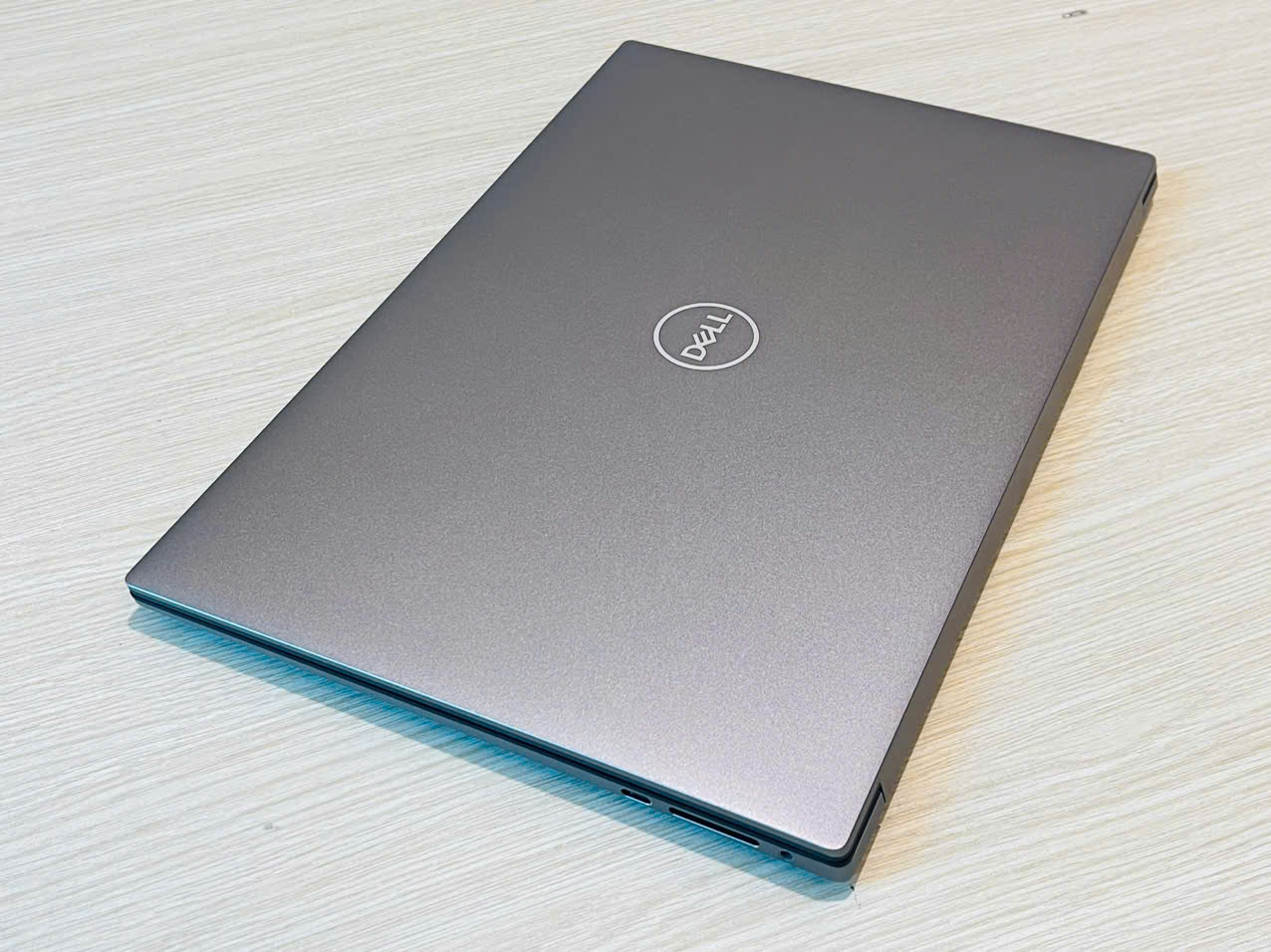 dell precision 5570 i9 chuyên thiết kế đồ họa